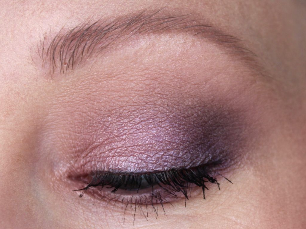 Fenty Beauty Snap Shadow Eyeshadow Palette 2 Cool Neutrals Look
