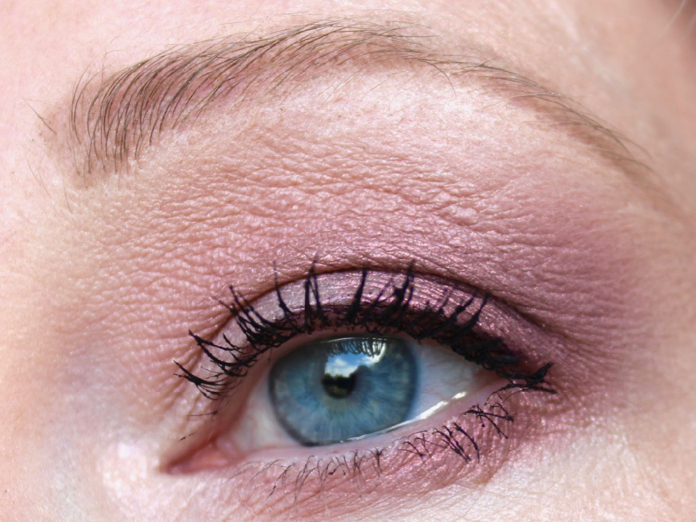 My Latest Makeup Obsession ~ Giorgio Armani Beauty Eye Tint Liquid ...